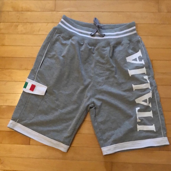 Other - ⭐️Host Pick⭐️ - Boy’s Shorts Italia